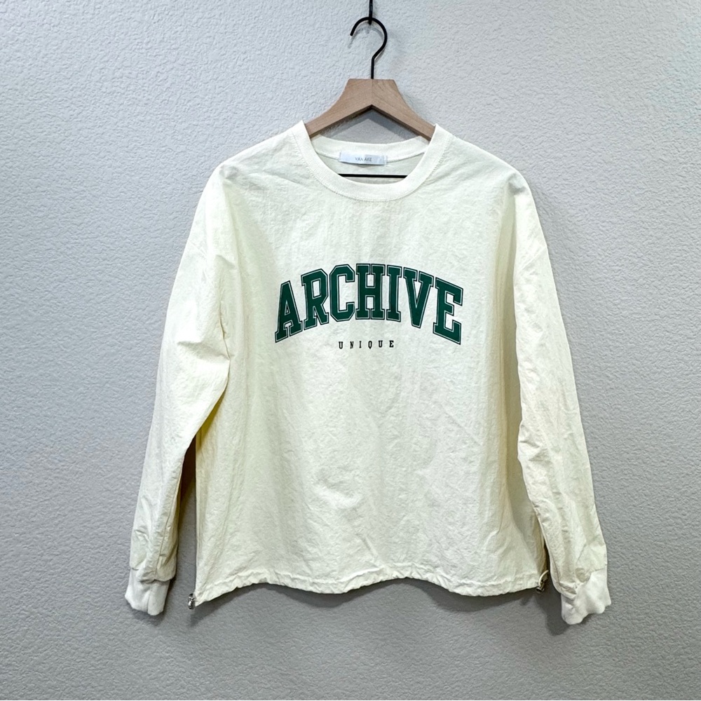 3/$20 ARCHIVE “UNIQUE” Oversized Long Sleeve Top – Cream
Made in Korea